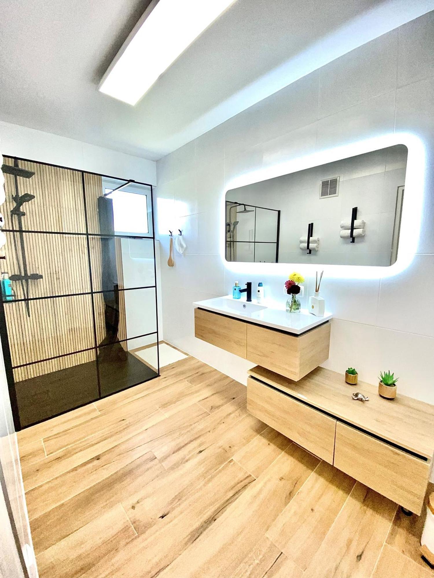Skyview Residence - Self Check In - Near City Centre Graz Luaran gambar